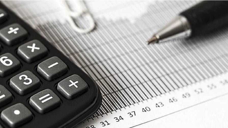 Quais são os potenciais benefícios para criadores de conteúdo em subreddits pagos